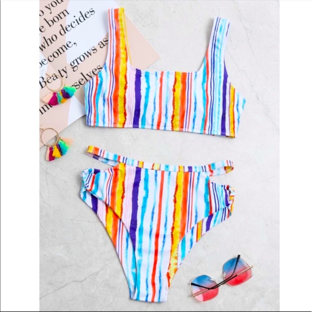 Cute Multicolored Cut Out High Waisted Bikinis Set - Picture 2 of 7